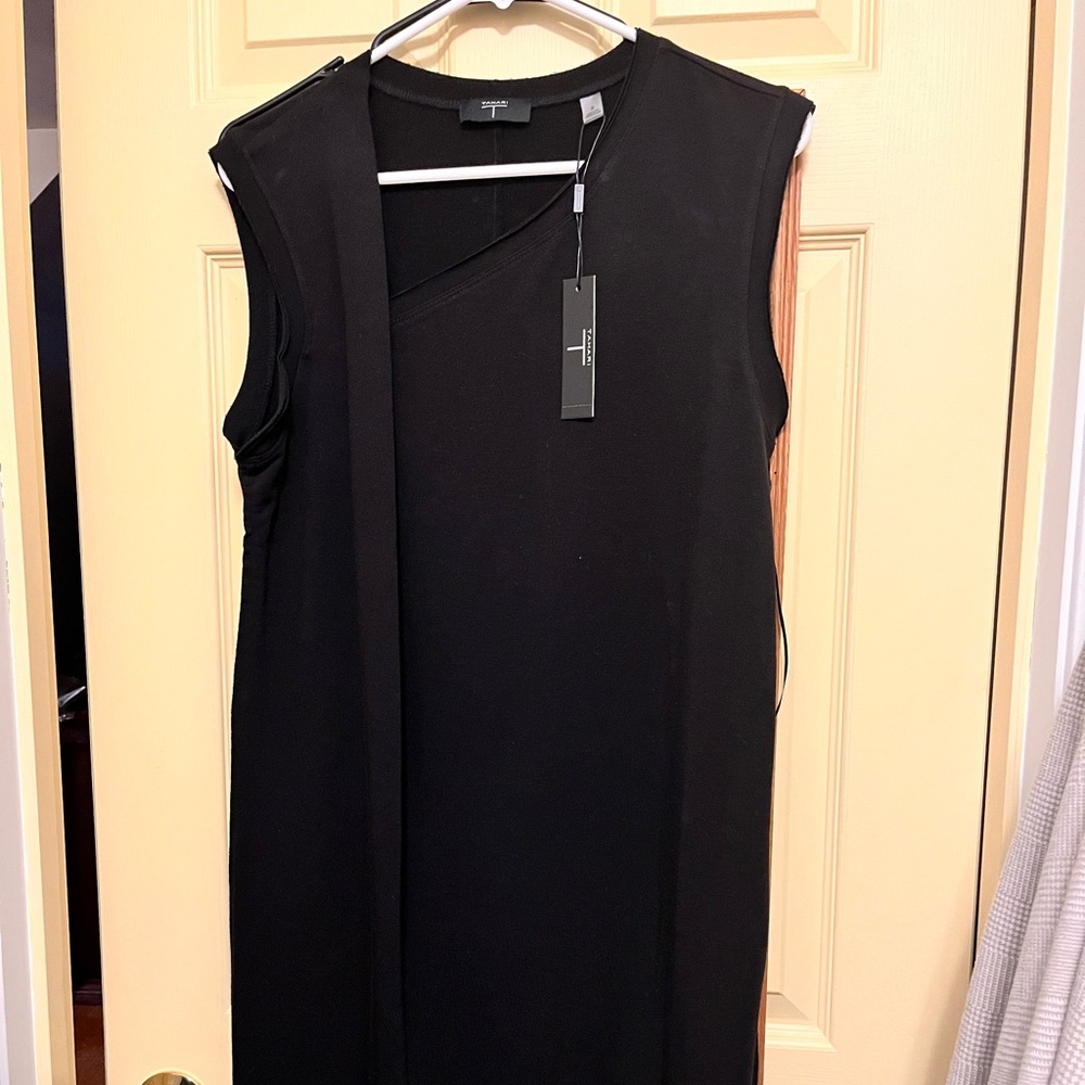 Beautiful Tahari black dress